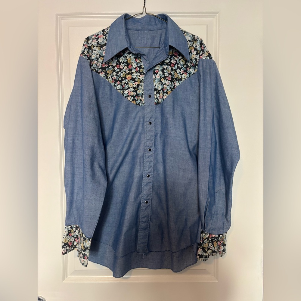 Denim colored vintage western button down collared shirt